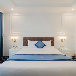 Deluxe Double or Twin Room City View